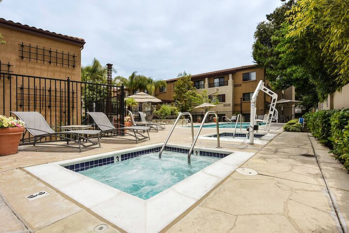 Pool 4 of 77