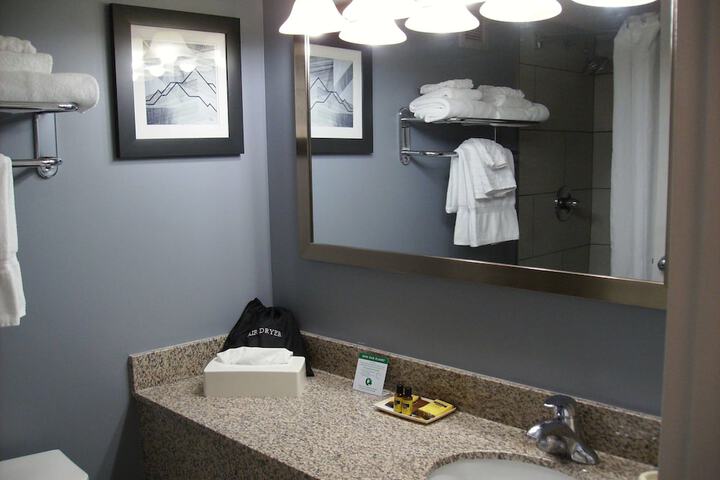 Best Western Plus Bradford Inn