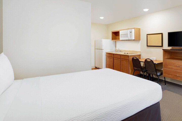 Room 16 of 22