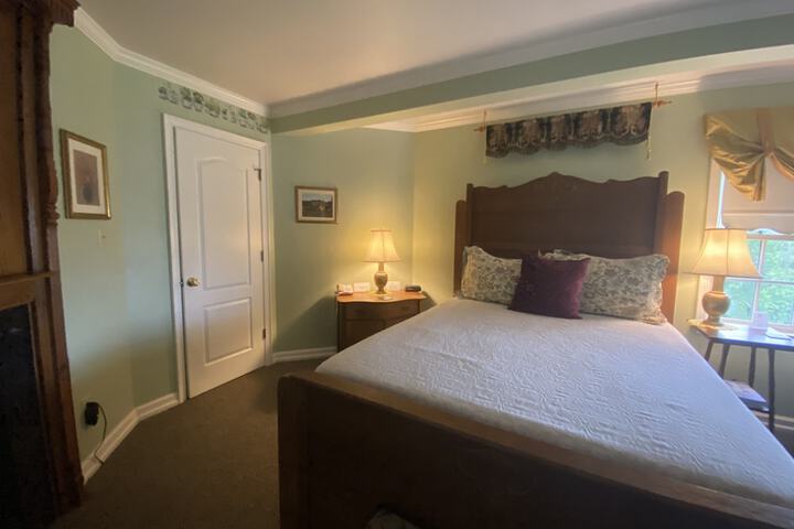 Room 36 of 112