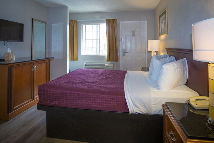 Room 14 of 22