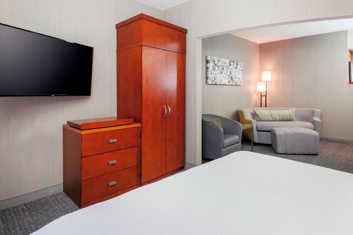 Room 26 of 43