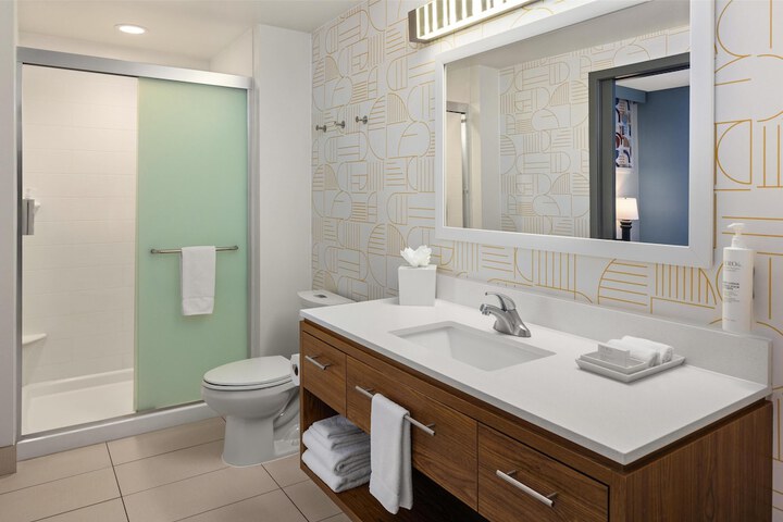 Home2 Suites by Hilton Roseville Minneapolis