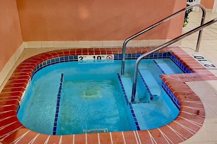 Pool 15 of 109