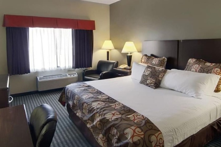 Room 10 of 19