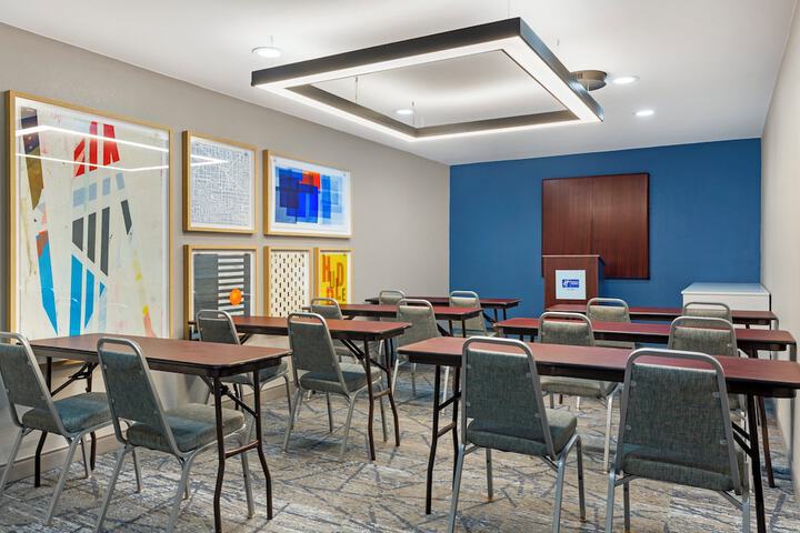 Holiday Inn Express Hyannis Cape Cod by IHG