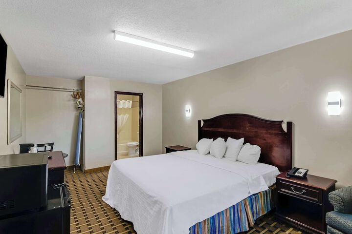 Room 21 of 34
