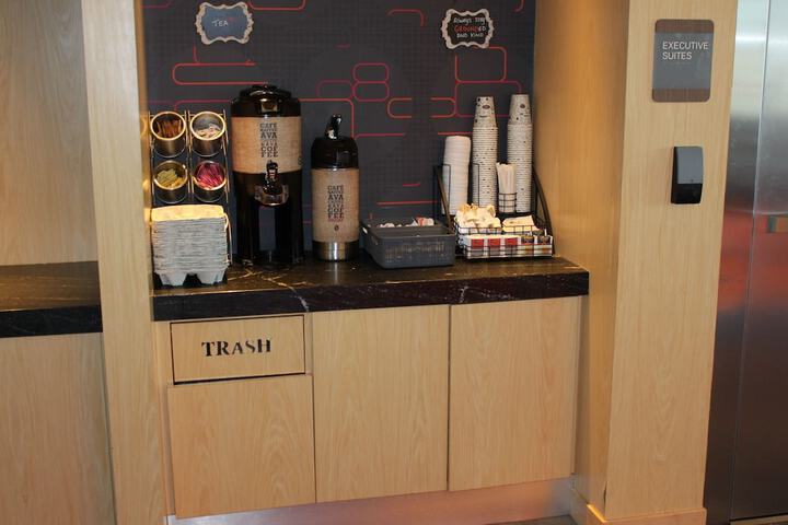Breakfast/Coffee Service 88 of 110