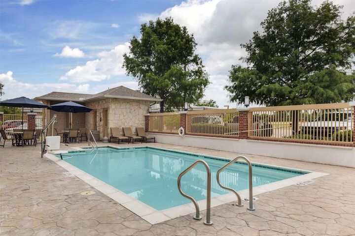 Best Western Red River Inn & Suites