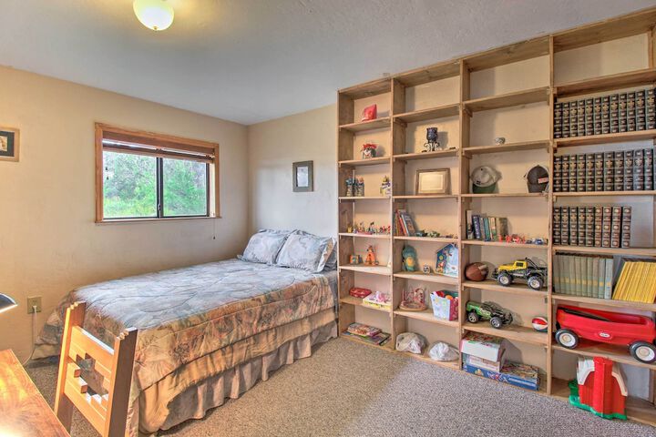Peaceful Ranch Cabin 3 Mi to Becker Lake!