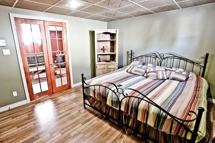 Le Domaine Adstock