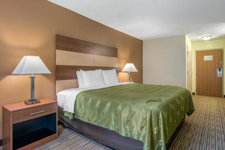 Room 15 of 26