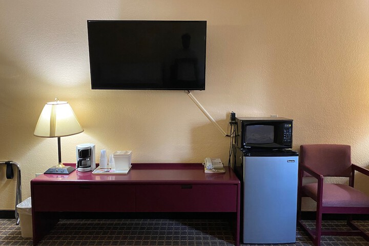 Room 15 of 18