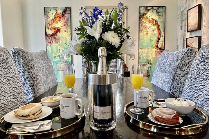 Breakfast/Coffee Service 98 of 126