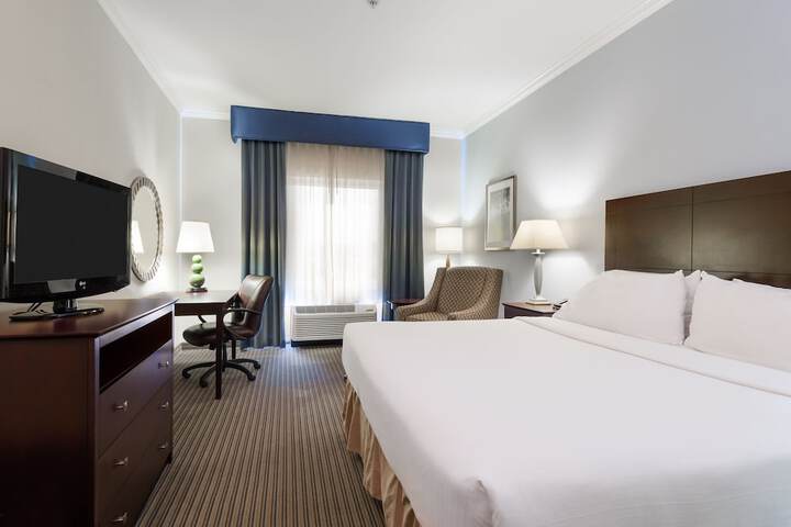 Room 16 of 41