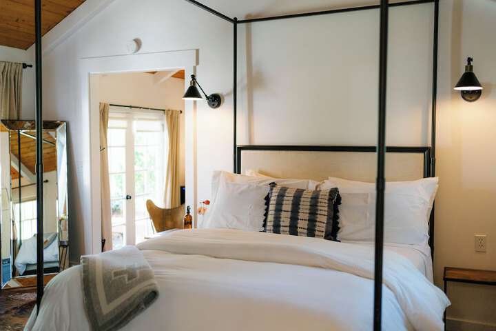 Room 21 of 74
