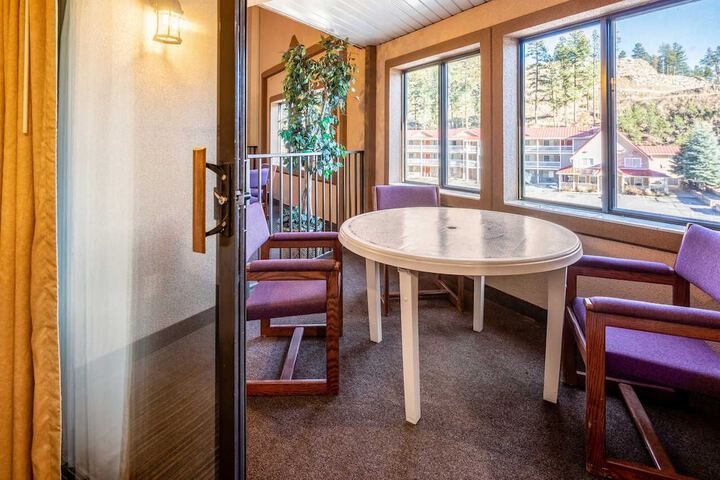 Quality Inn Keystone near Mount Rushmore