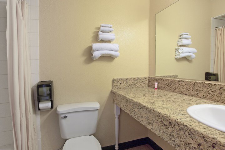 Room 35 of 38