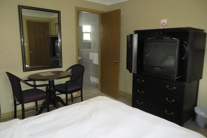 Room 17 of 34