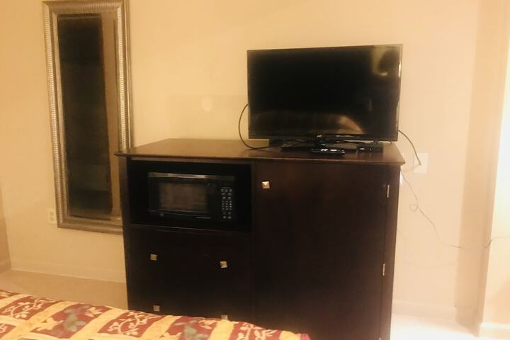 Room 25 of 38