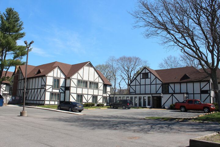 Hotel 7 of 41