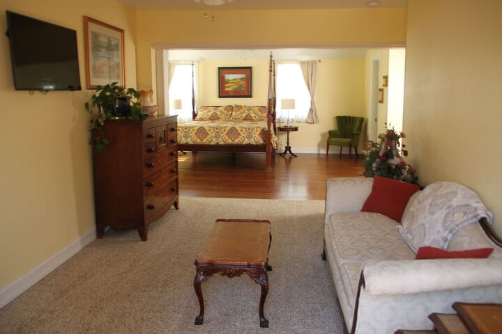 Room 22 of 43