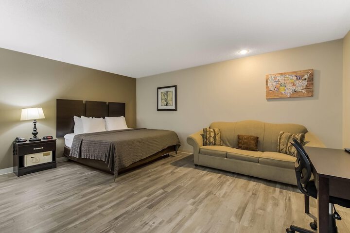 Econo Lodge Inn & Suites Yankton