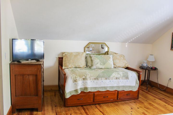 Room 93 of 206