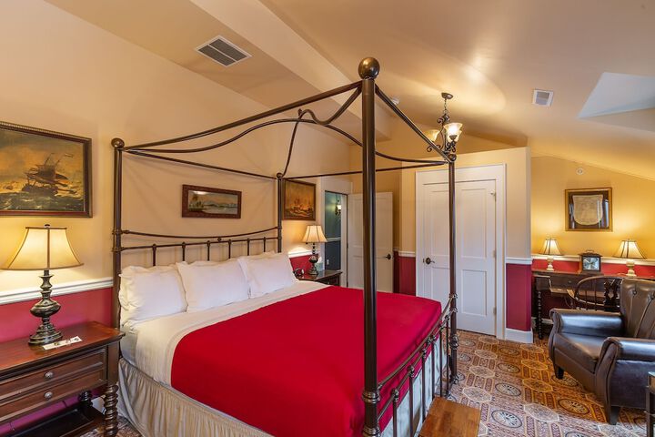 Room 40 of 148