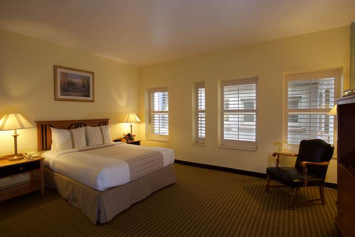 Room 44 of 76