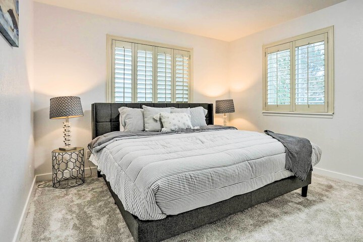 13 Mi to Dtwn Denver: Northglenn Townhome w / Patio