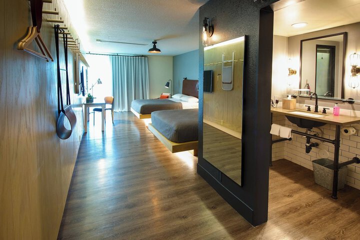 MOXY Phoenix Tempe / ASU Area