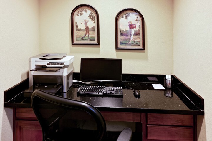 Business Center 47 of 47