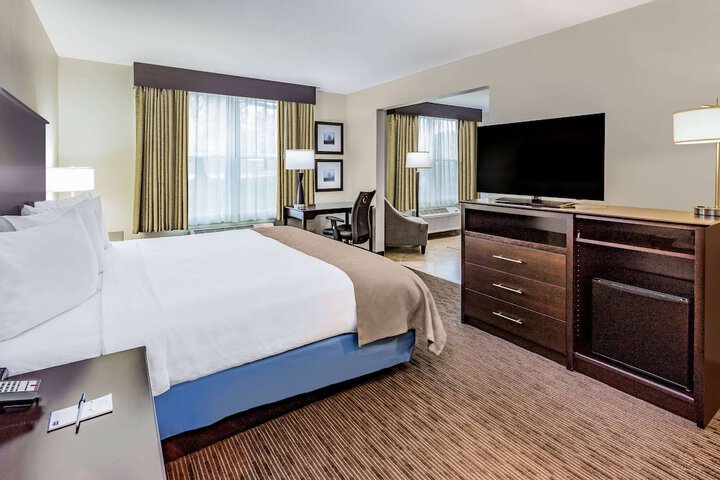 Room 21 of 37