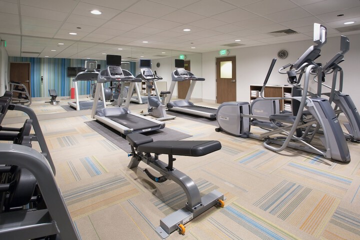 Holiday Inn Express & Suites Marshalltown by IHG