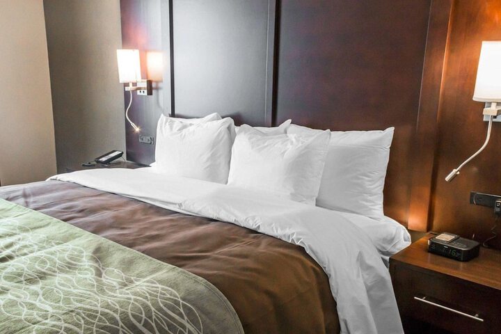 Room 21 of 32