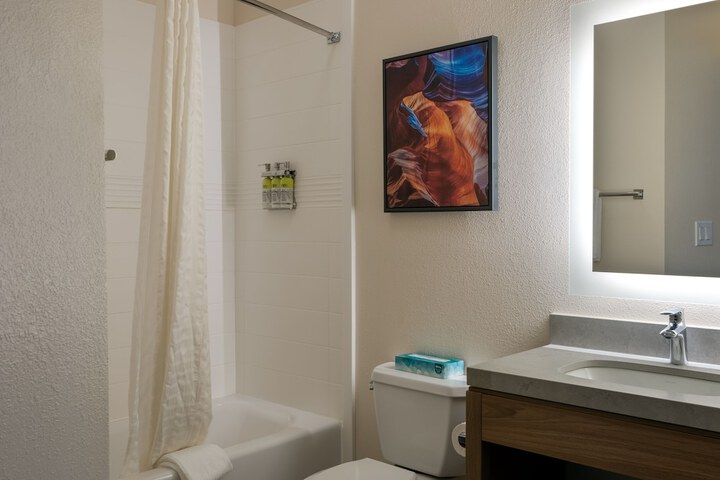 Candlewood Suites Enterprise by IHG