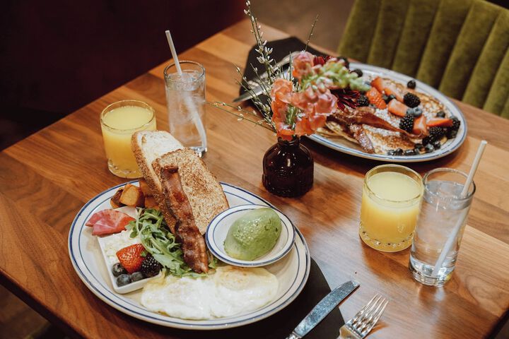 Breakfast/Coffee Service 91 of 98