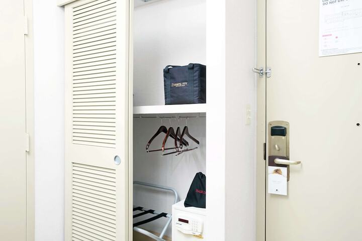 Room 26 of 109