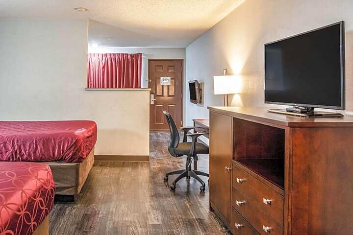 Econo Lodge Southeast