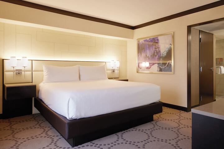 Room 28 of 113