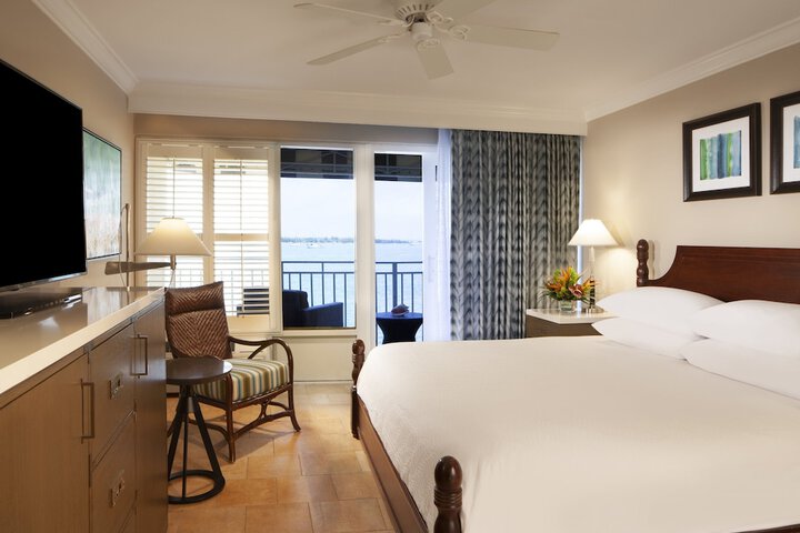Pier House Resort & Spa