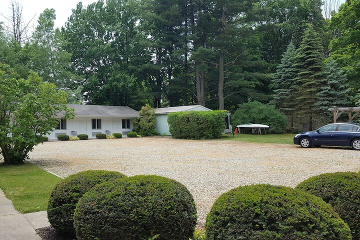 Captains Quarters Motel