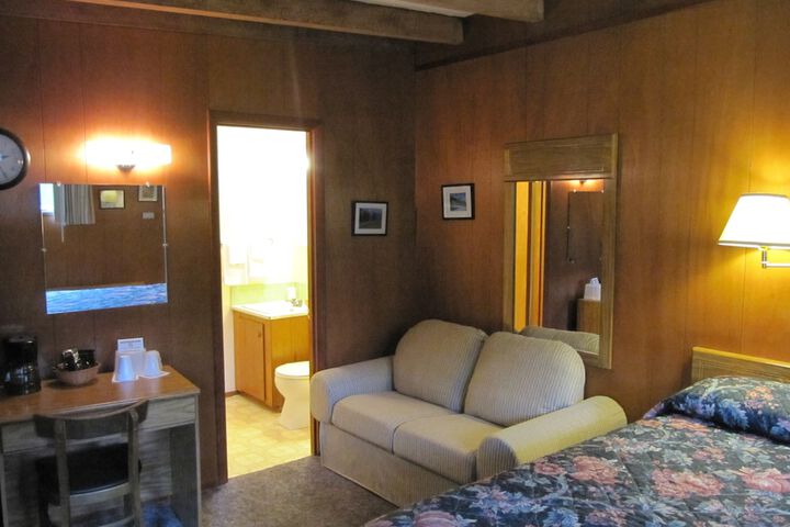 Room 32 of 154