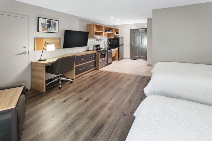 Room 22 of 50
