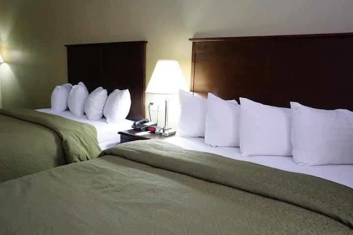 Room 13 of 38