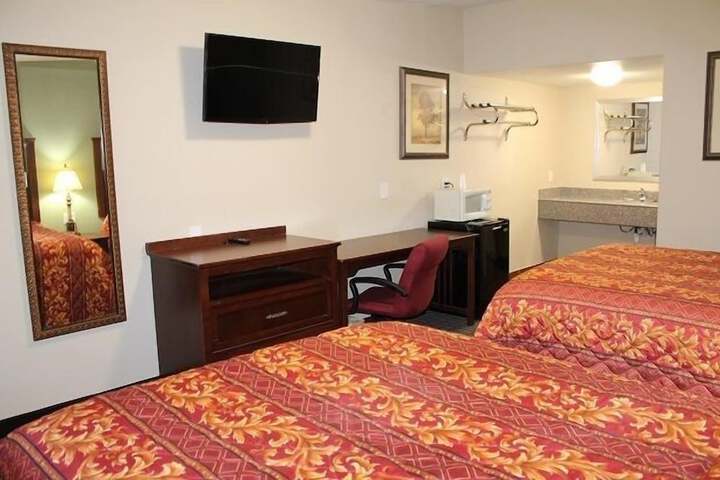 Room 9 of 21