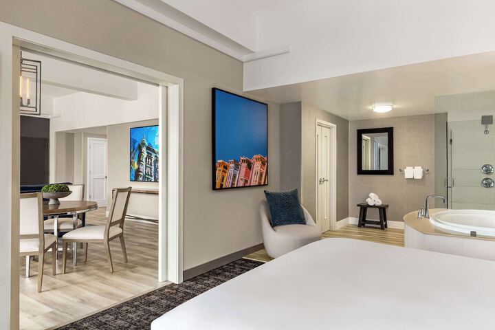 Room 37 of 103