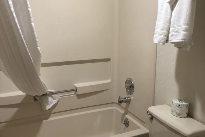 Super 8 by Wyndham Baker City