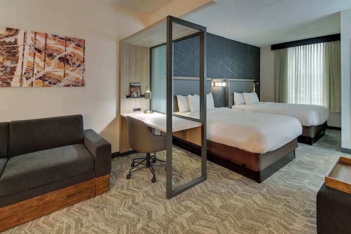Room 15 of 34